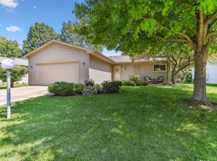 2204 Harrington Ct, Champaign, IL
