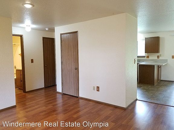2nd image of 3515 Autumnwood Ct SE
