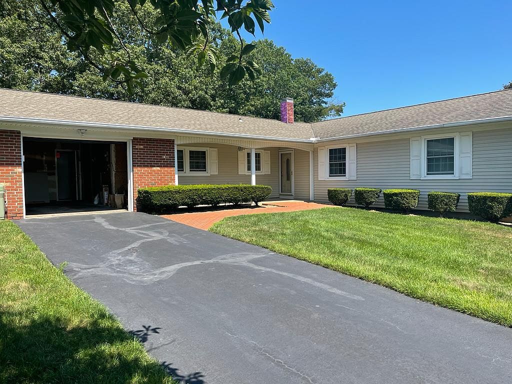 53 Strathmore Village Dr, South Setauket, NY 11720 Zillow