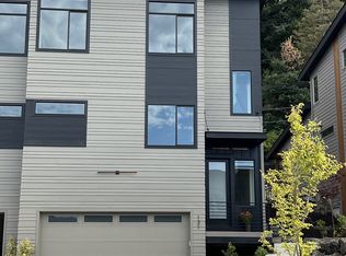 131 Shelton McMurphey Blvd, Eugene, OR 97401