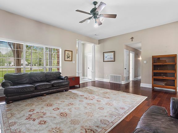 5th image of 14553 S Country Wood Dr