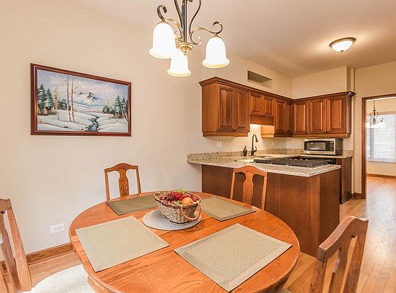 3rd image of 406 Ashbury Dr