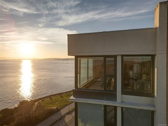 5th image of 670 Dallas Rd #902