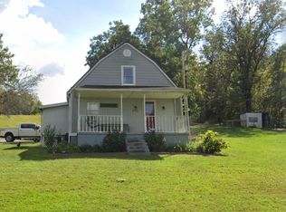 7711 E Lincoln Trail Rd, Tennyson, IN 47637