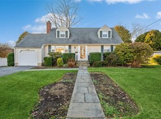 7 Field Pl, Port Chester, NY 10573