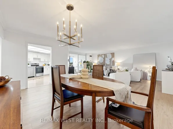 20 Guildwood Pkwy #706, Toronto, ON M1E 5B6