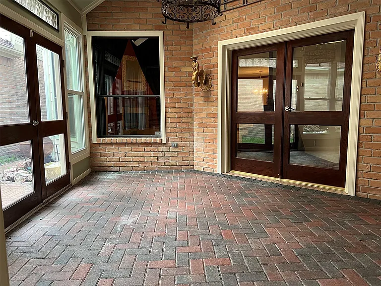 6983 Oakwood Park — Photo 29