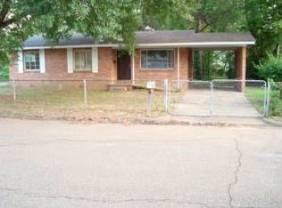 2105 Margaret W Alexander Dr, Jackson, MS 39213