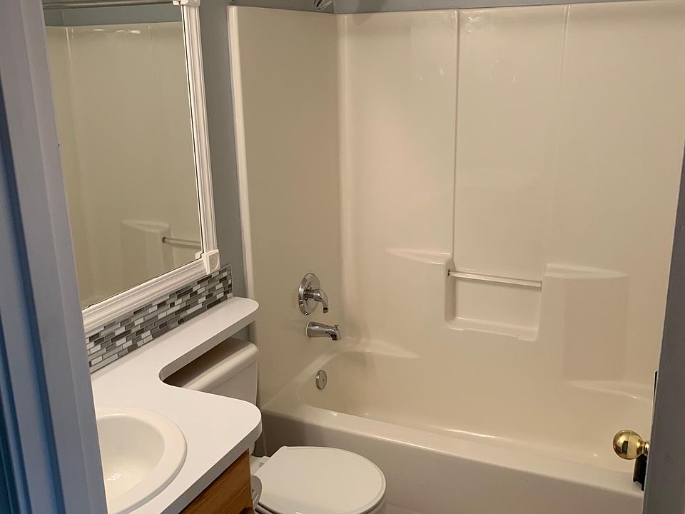 Main bathroom