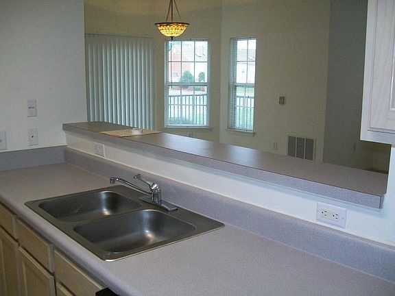 3rd image of 9501B Short Spoon Ct
