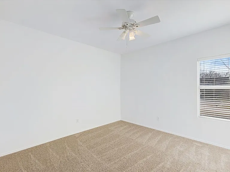 7405 Howling Coyote Ln — Photo 13