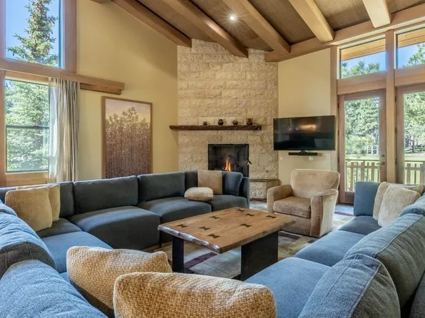 560 Obsidian Pl #1-03, Mammoth Lakes, CA 93546