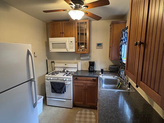 4th image of 40 Flood Bridge Road