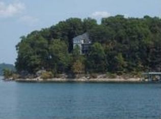 18 Cyrus Rex Rd, Rogers, AR 72756