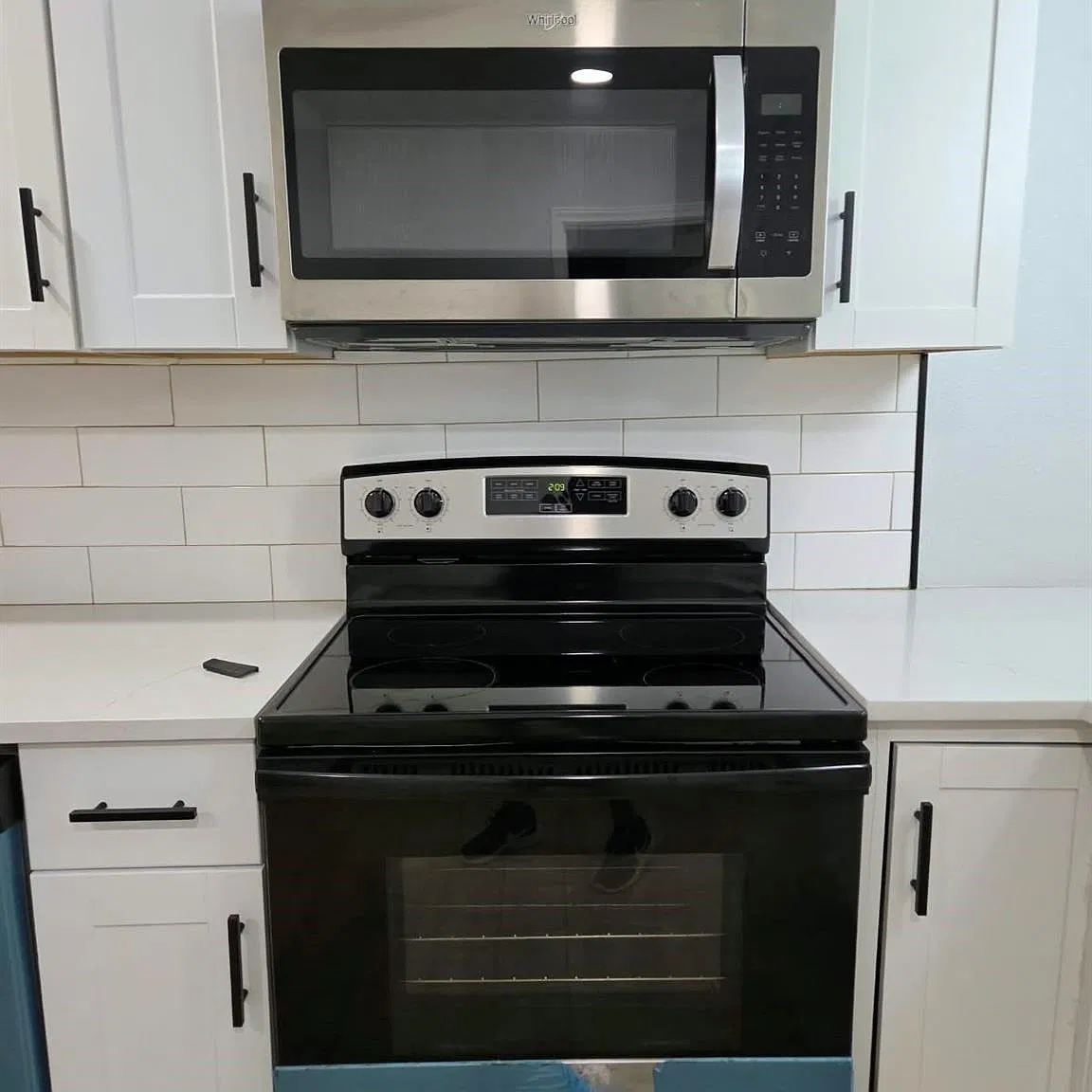 2 bed, 1.0 bath, 850 sqft, $1,250 — Photo 2