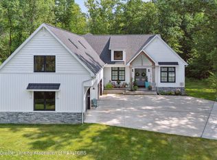 4401 W Lansing Rd, Perry, MI 48872