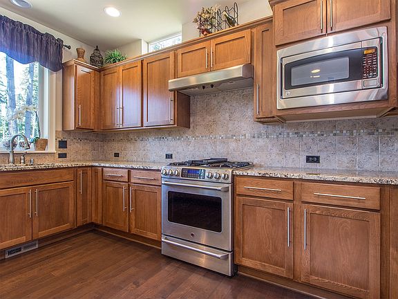 3rd image of 23217 SE 34th Pl
