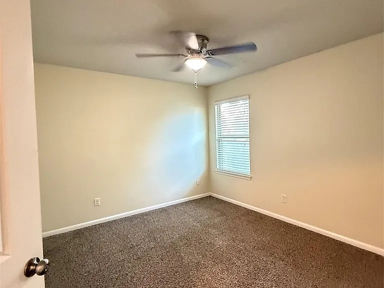 1134 Shadow Glenn Dr — Photo 9