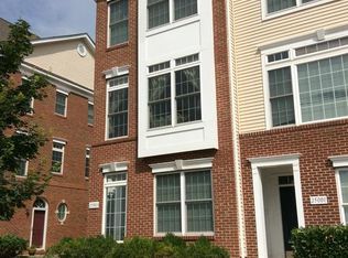 25003 Riding Center Dr, Chantilly, VA 20152