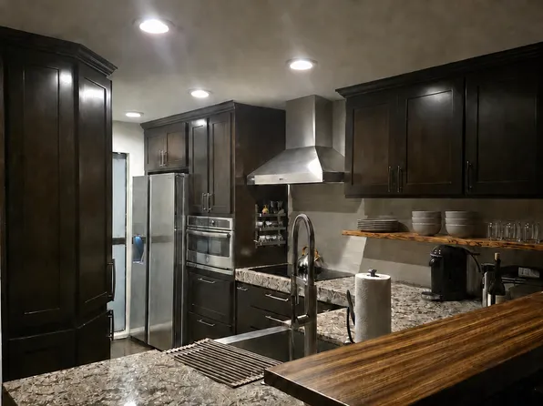 6114 Marina Pacifica Dr N, Long Beach, CA 90803