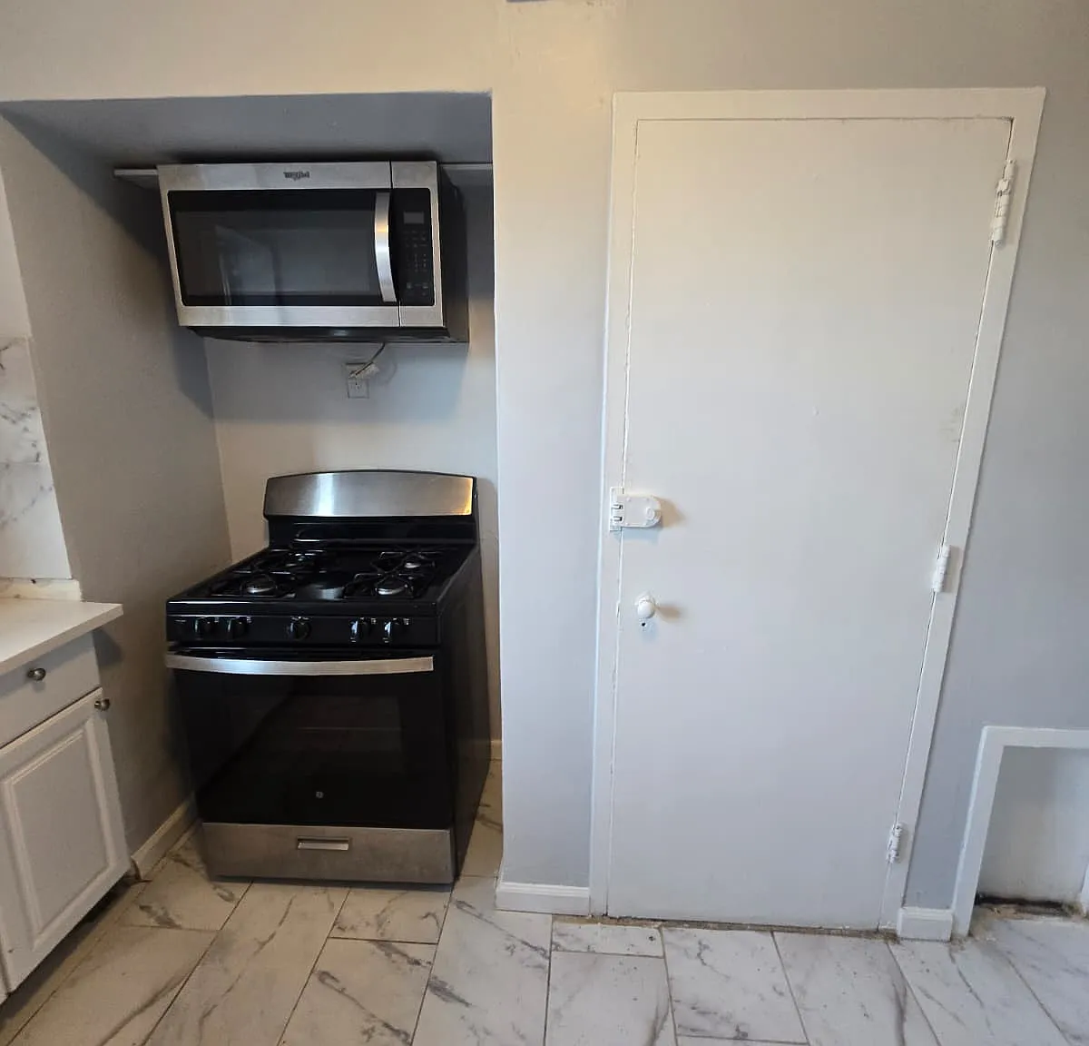 4 bed, $3,000 — Photo 2