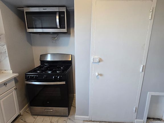 2nd image of 909 Park Ave APT D21
