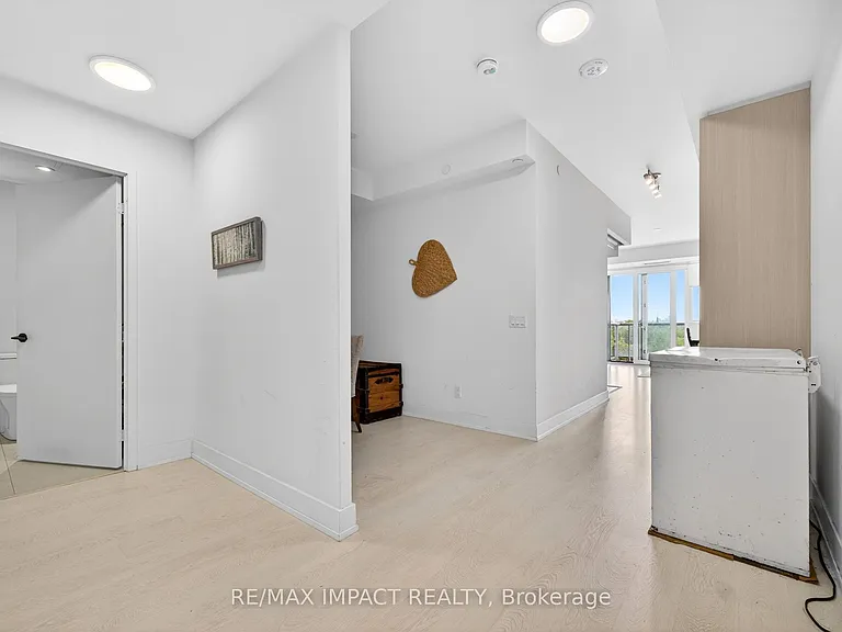 308 Jarvis St #813 — Photo 22