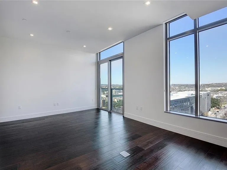 501 West Ave #1206 — Photo 7