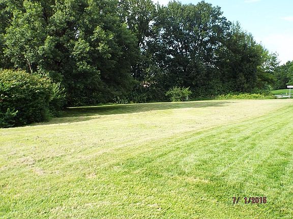 4th image of 140 Huntington Park Ct