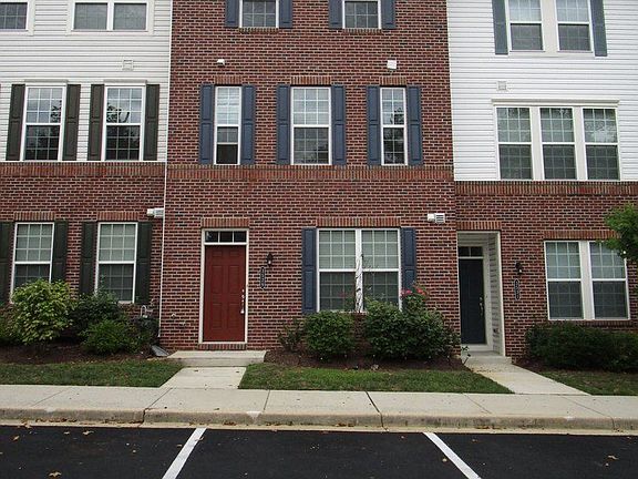 2nd image of 3529 Woodlake Dr