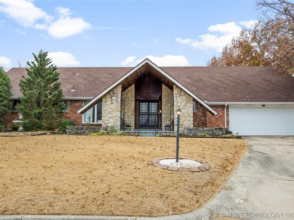 6826 E 59th St, Tulsa, OK 74145