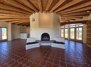 12 Vuelta Tomas, Santa Fe, NM 87506