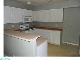 4th image of 261 Preswicke Ml
