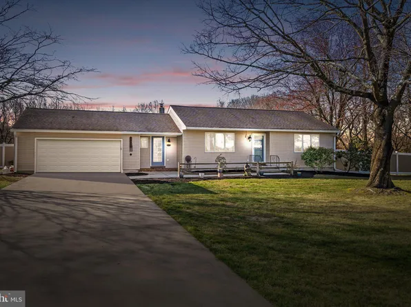 270 Monmouth Rd, Wrightstown, NJ 08562