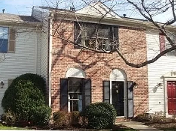92 Baldwin Ct, Basking Ridge, NJ 07920