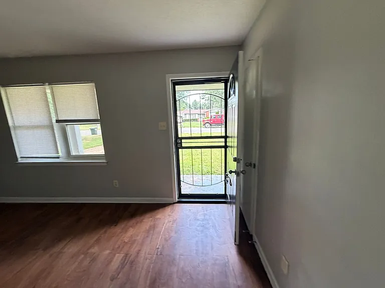 1507 Mary Jane Ave — Photo 8