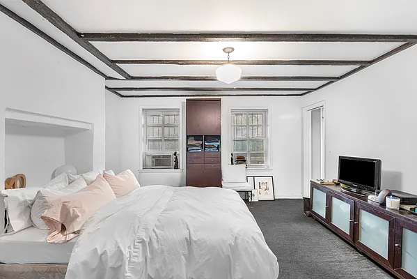 Rented by Compass | media 16