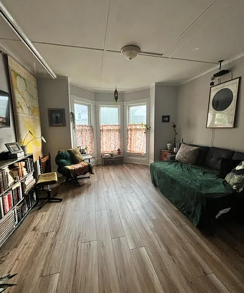 31 Eaton St #2 — Photo 1