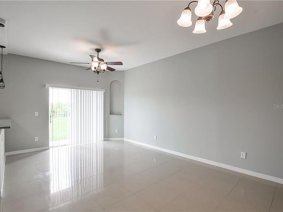 4th image of 1730 Retreat View Cir