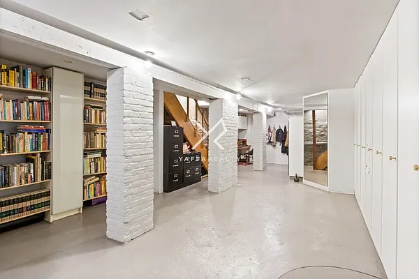 Rented by Yaffa Realty LLC | media 28