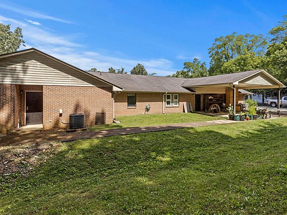 4th image of 916 Glenwood Dr