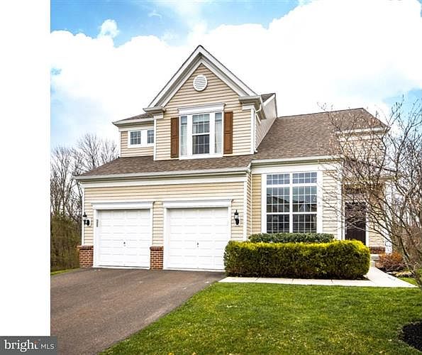 1st image of 316 W Armstrong Dr