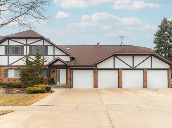405 Walters Ln APT 2A, Itasca, IL 60143