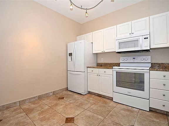 2nd image of 1725 Arbor Lakes Cir #1725