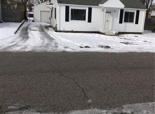 29 Tilden Ave, Warwick, RI 02888