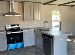 1204 S Laurent St TRAILER 29, Victoria, TX 77901