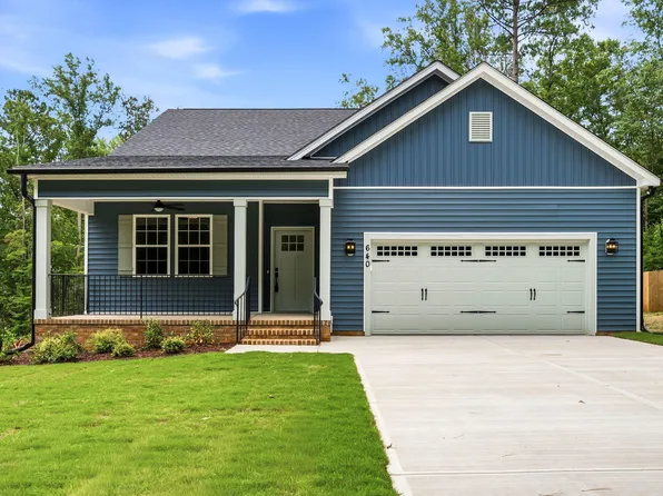 640 Shawnee Dr, Louisburg, NC 27549