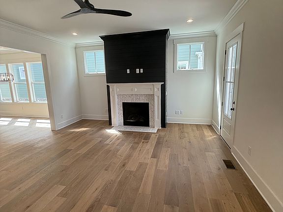 2nd image of 2001 Congress Dr