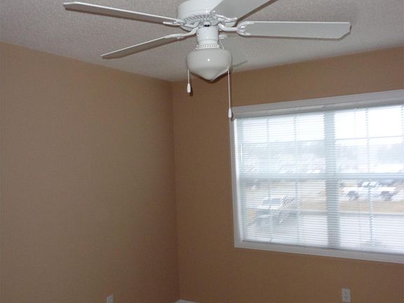 5th image of 306 Claremont Ave