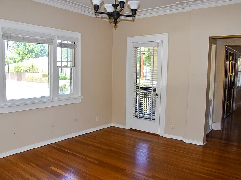 169 N Harwood St — Photo 58